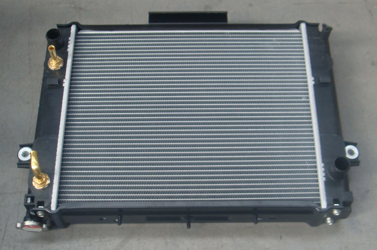 Радиатор Toyota 40-6FG20 (164102361171 ) - фото 1 - id-p119630478