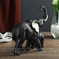 Сувенир полистоун "Слон африканский чёрный со слонёнком" серебряные ушки 17,5х17,5х8 см, фото 2