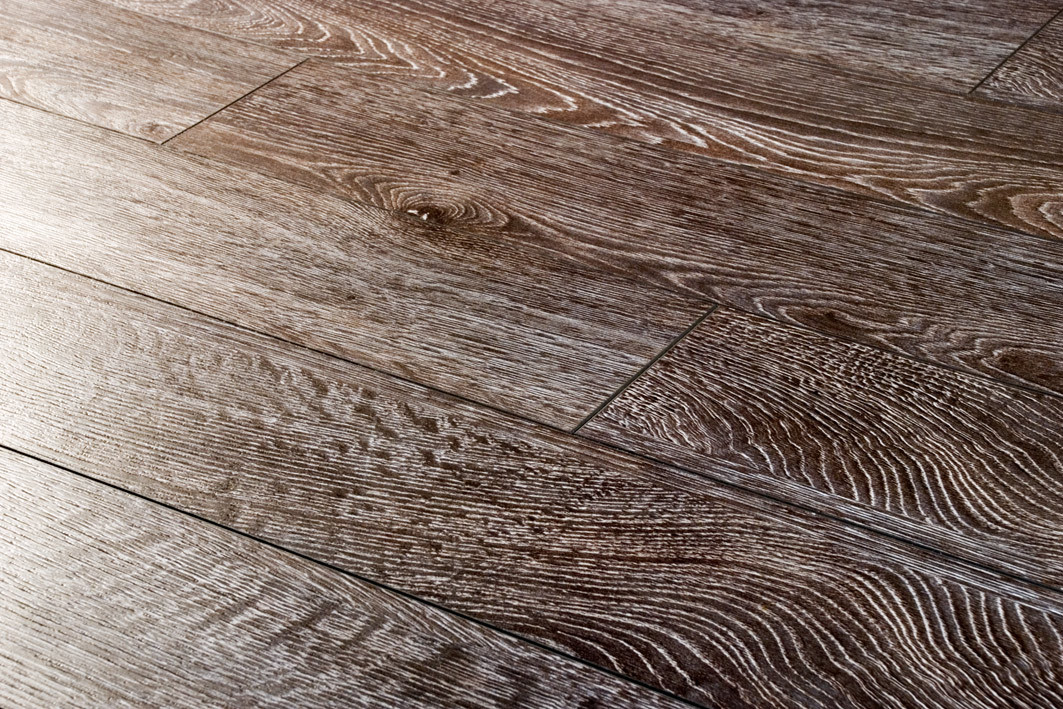 Ламинат Ecoflooring Дуб Чёрный 535 коллекция Brush Wood 33класс