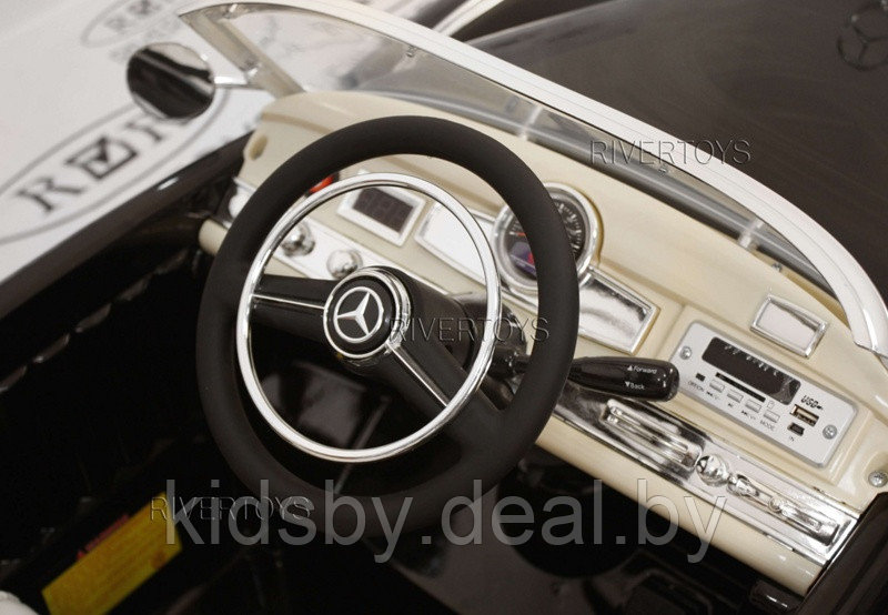 Детский электромобиль RiverToys Mercedes-Benz 300S LS-618 (бежевый) лицензия - фото 6 - id-p118622163