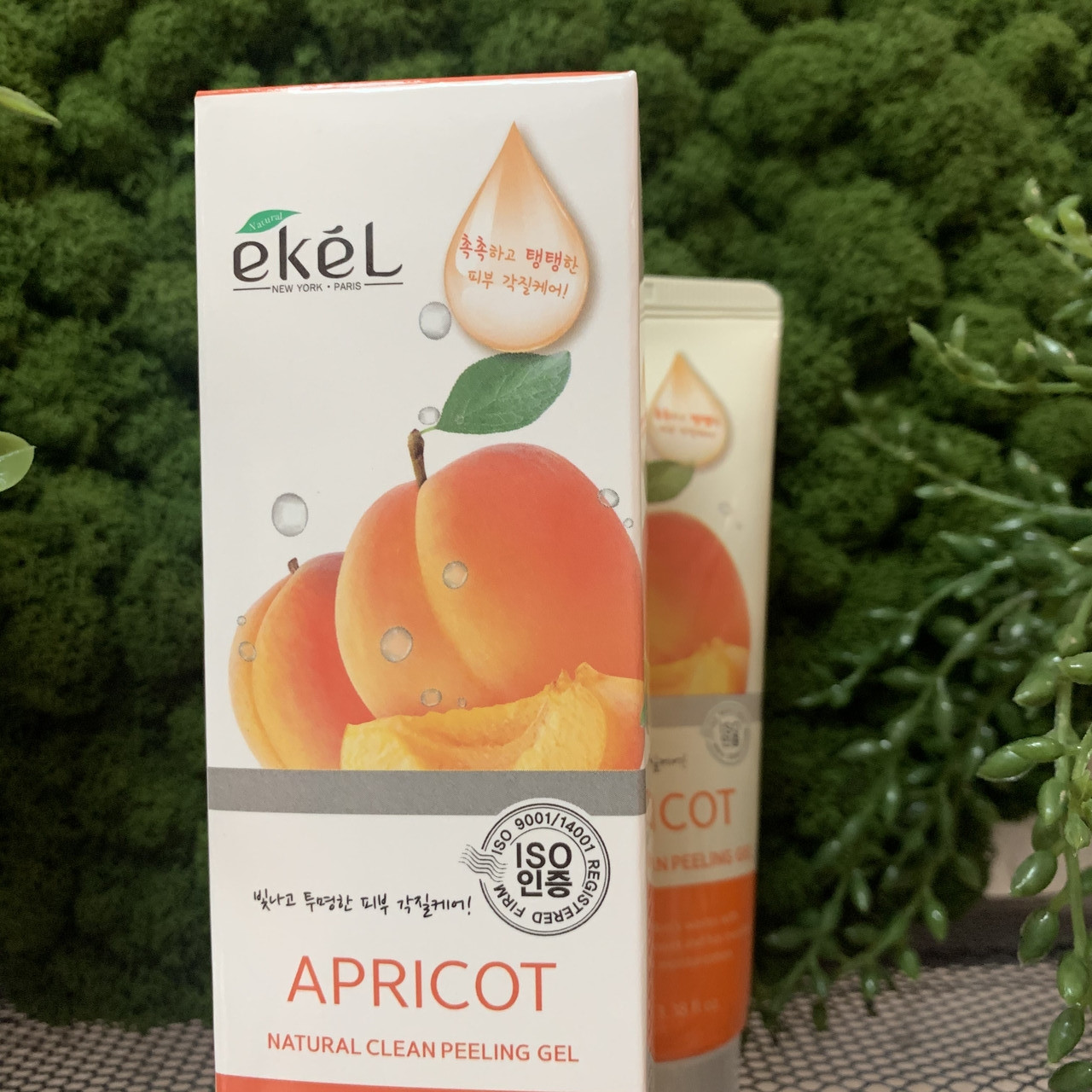 Пилинг-скатка с экстрактом абрикоса Ekel Apricot Natural Clean Peeling Gel, 100 мл - фото 2 - id-p118725880