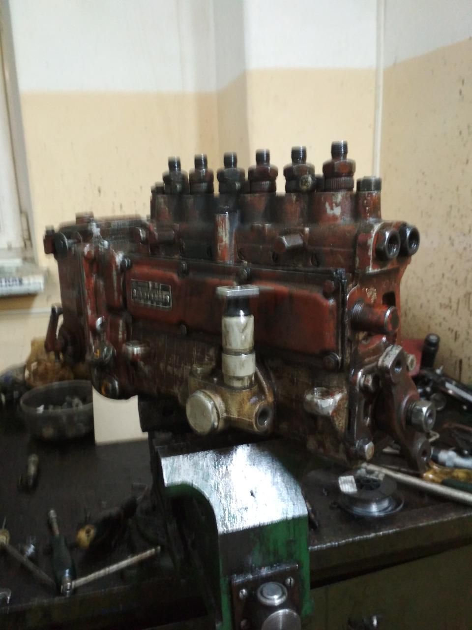 Электродвигатель zdy1 12-4 0. Двигатель исузу форвард. Электродвигатель 0,2 квт 1380 об/мин для передвижения тали. Двигатель передвижения для тельфера cd1 (г/п 0. Hino ranger 15b кабина.