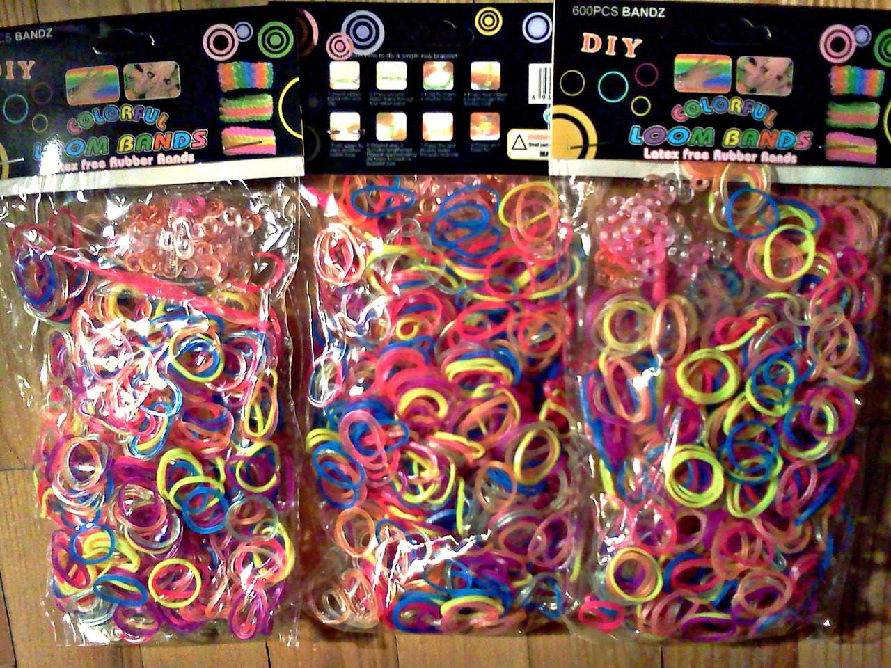 Резинки для плетения браслетов 600 шт+ цветные клипсы+крючок - фото 1 - id-p7521738