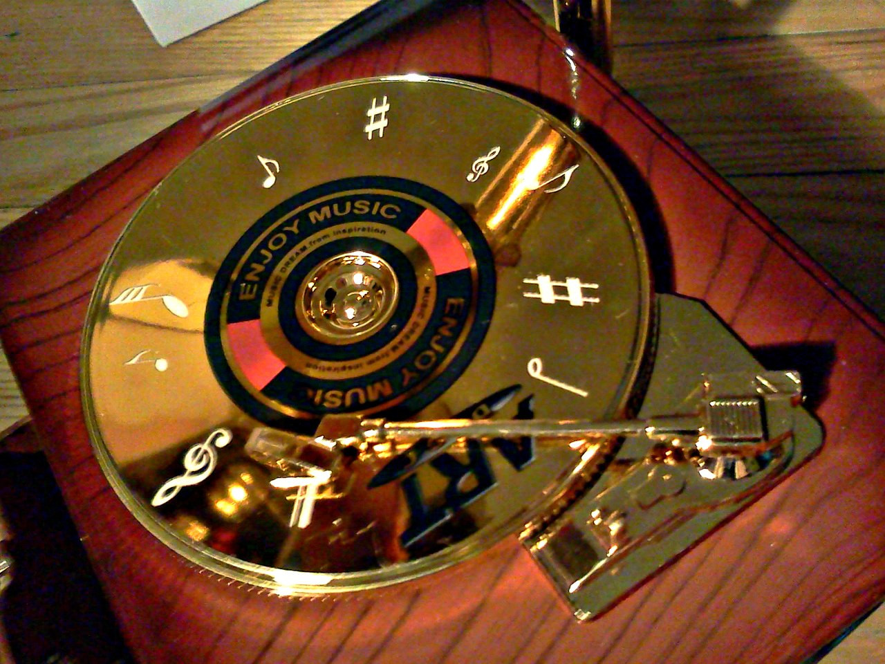 Музыкальная шкатулка граммофон 15*15 см с выдвижным ящиком - фото 2 - id-p7524679