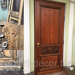 Реставрация входных деревянных дверей и уличных накладок.