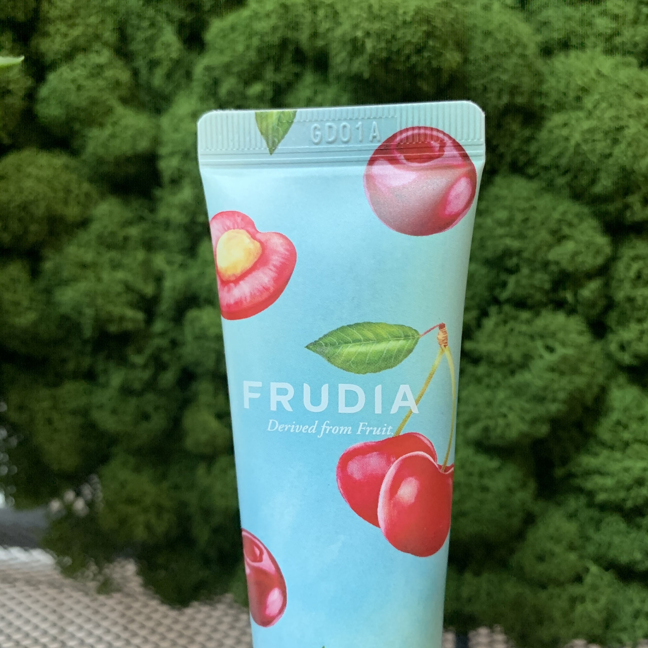 Крем для рук с экстрактом вишни Frudia My Orchard Cherry Hand Cream, 30 мл - фото 2 - id-p120533617
