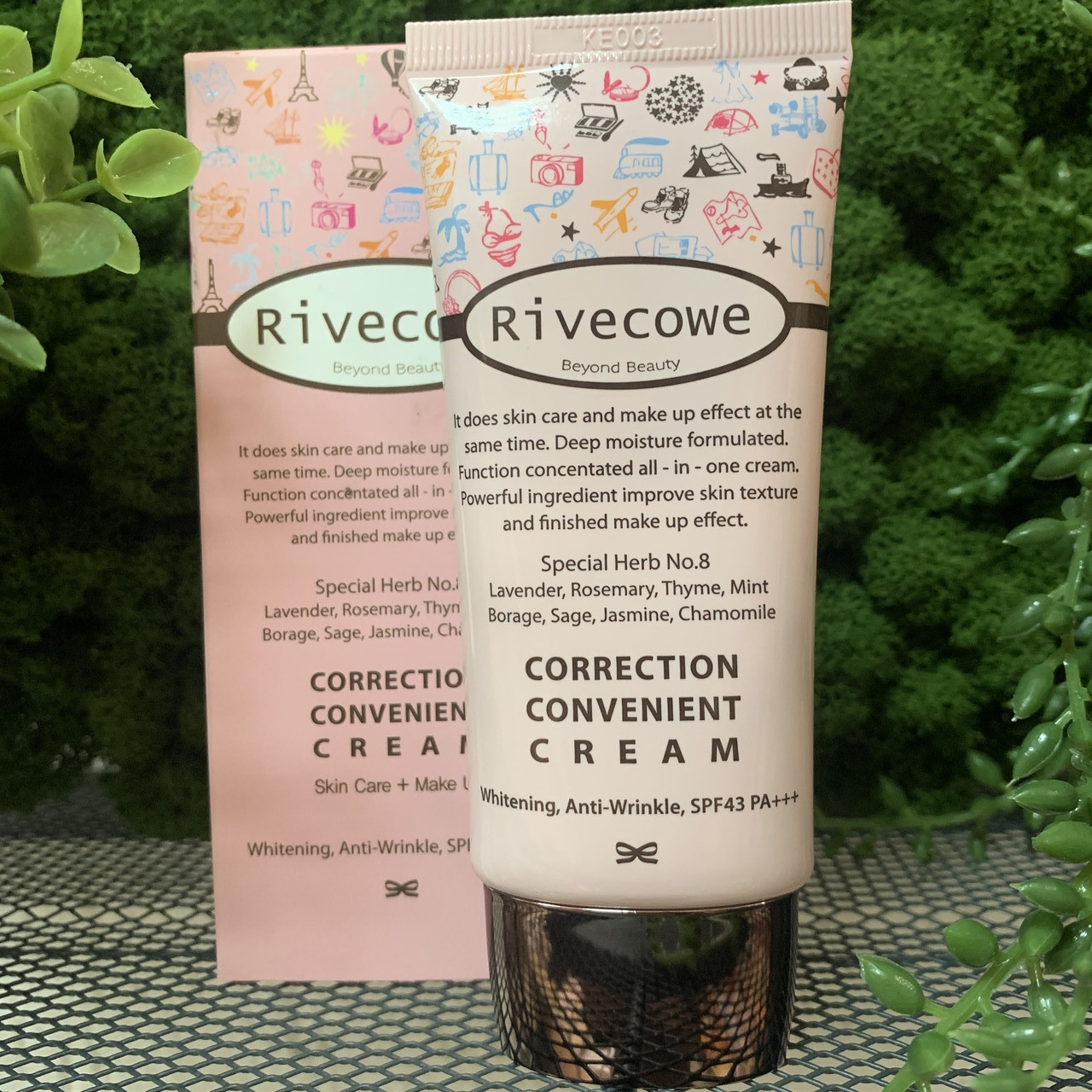 Солнцезащитный тональный СС крем для лица с комплексом трав Rivecowe Correction Convenient Cream, 40 мл