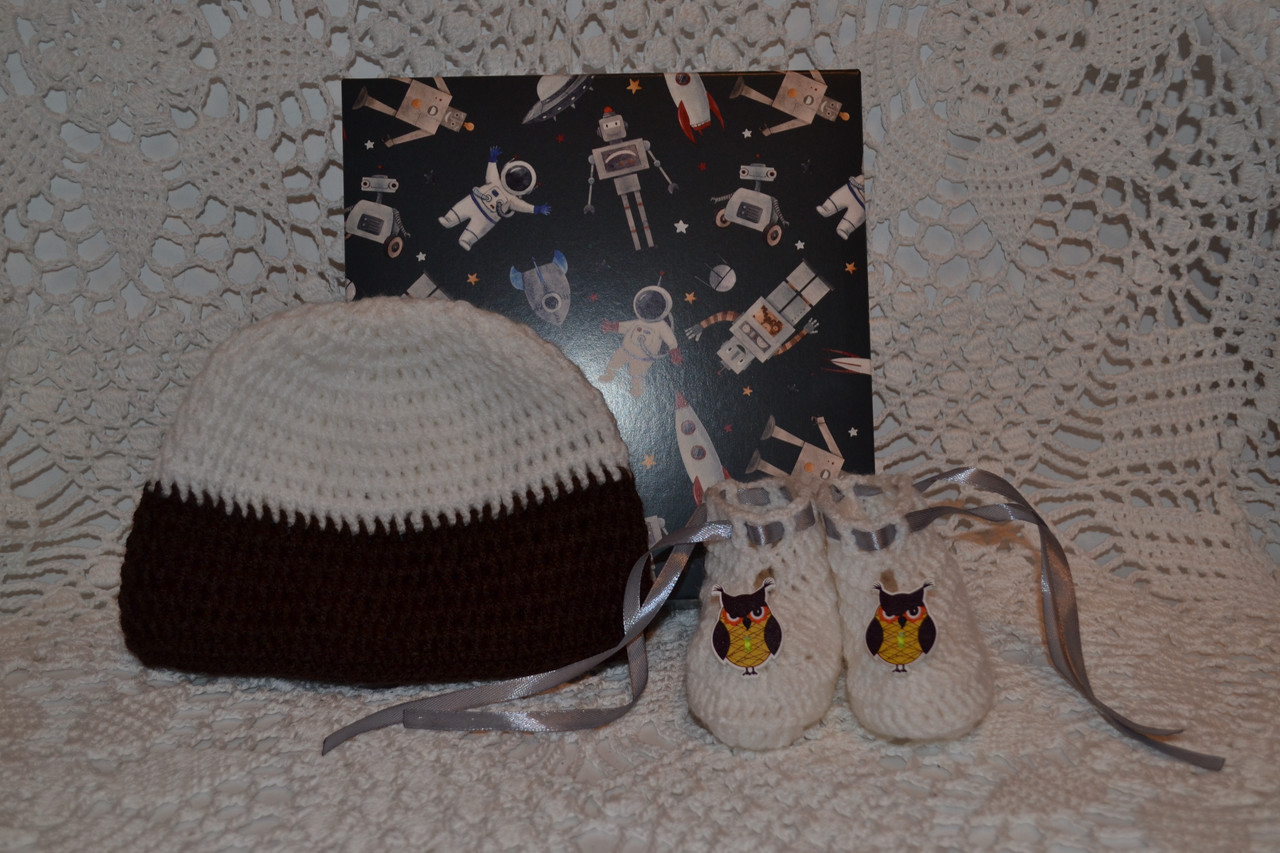 Вязаный комплект : пинетки шапочка для мальчика - фото 7 - id-p121074058