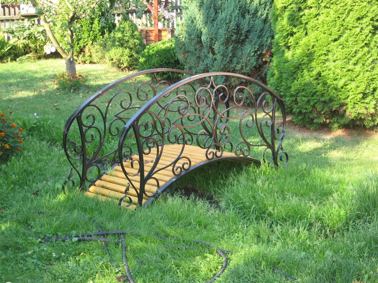 Мостик декоративный с ковкой №3