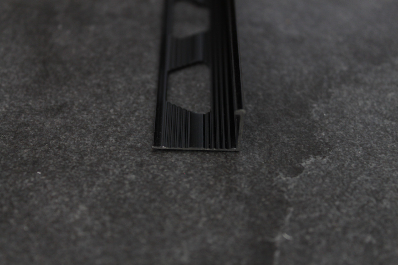 Уголок для плитки L-образный 8мм, черный глянец 270 см - фото 1 - id-p121904533