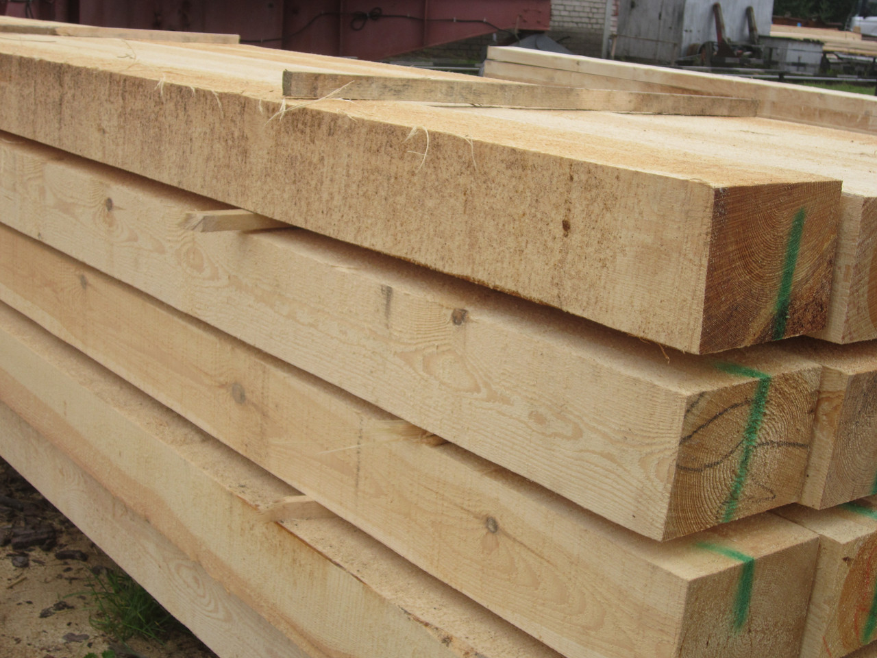 Балки перекрытий деревянные свежепиленные хвойных пород 4м, 6м (7м, 8м, 9м). - фото 4 - id-p7779916