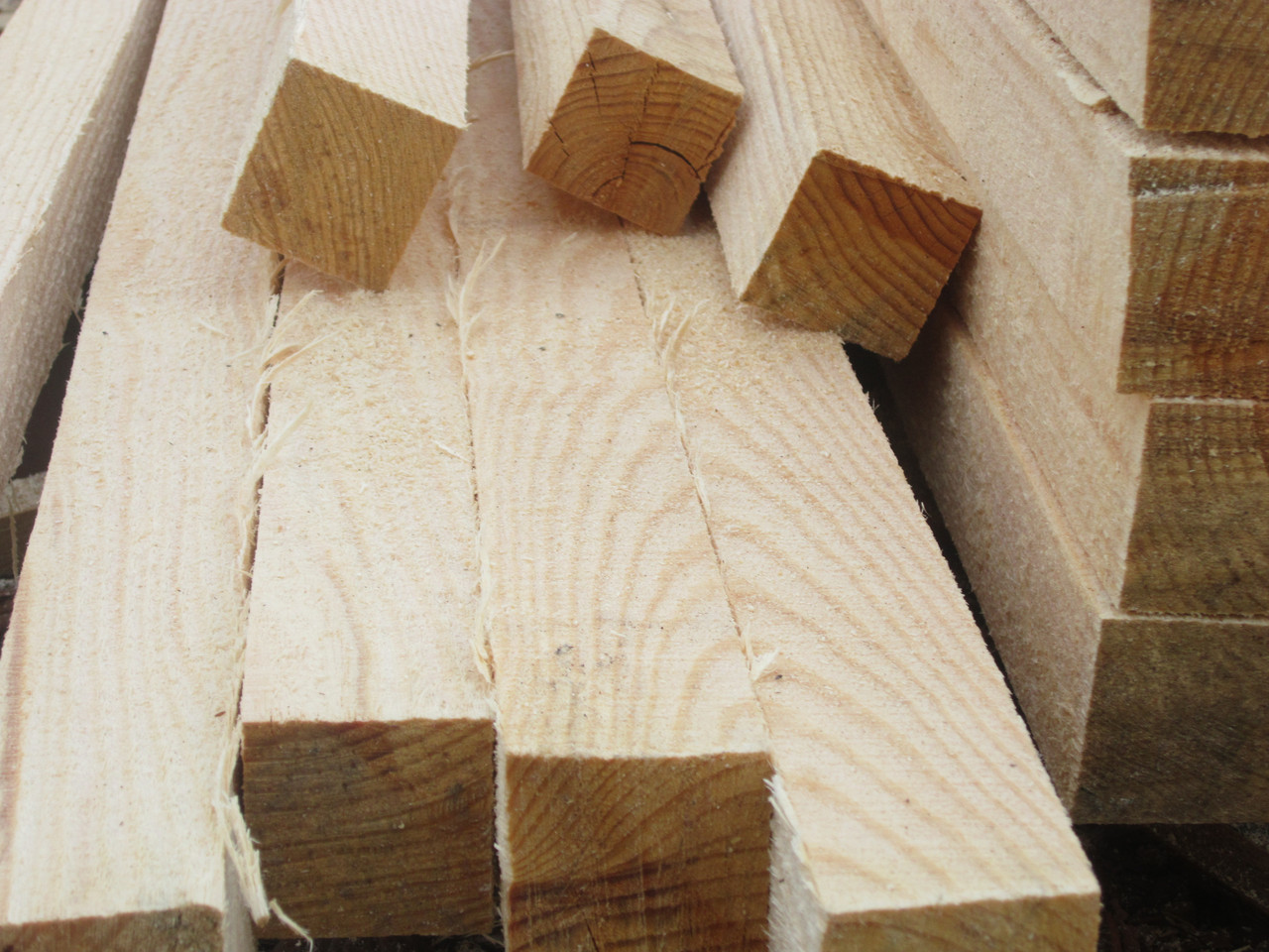 Балки перекрытий деревянные свежепиленные хвойных пород 4м, 6м (7м, 8м, 9м). - фото 5 - id-p7779916