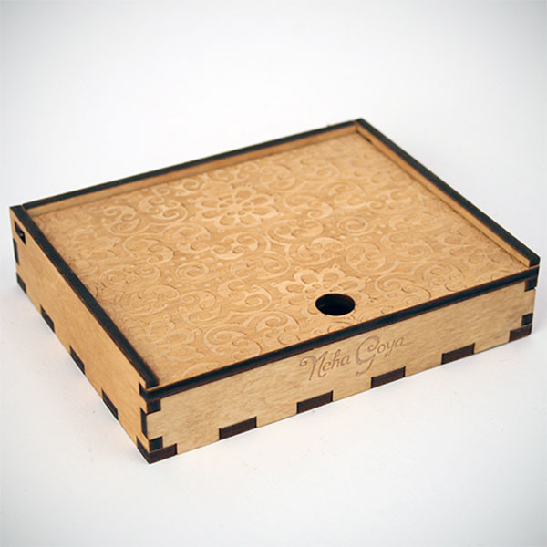 Деревянная коробка «Для бижутерии»