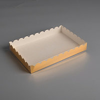 Коробка для печенья 15х22х3 см золотая