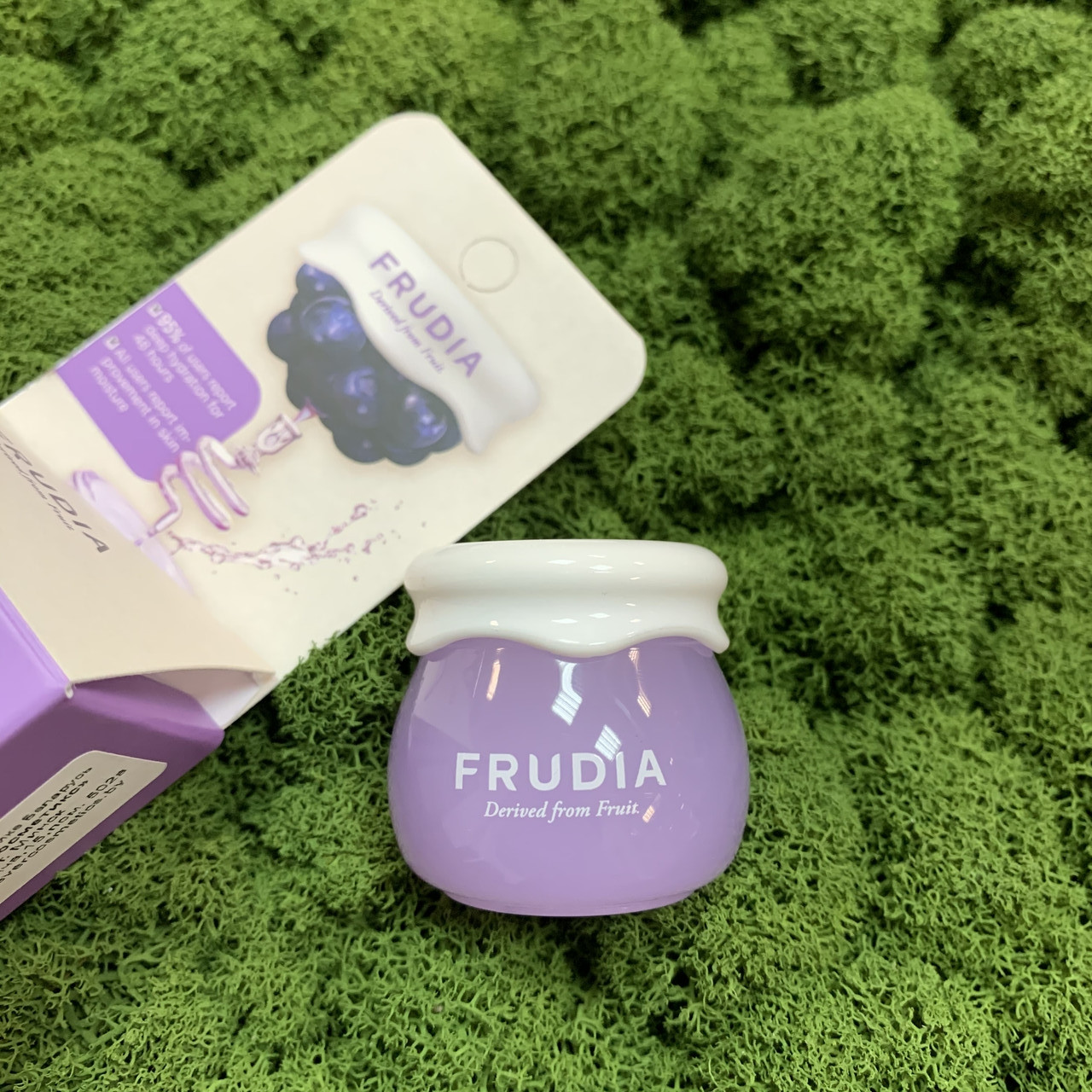 Миниатюра увлажняющего крема для лица Frudia Blueberry Hydrating Cream, 10 мл