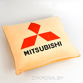Декоративная подушка со съемным чехлом на молнии в машину Mitsubishi (Митсубиси). Размер 36*36 см. Цвет