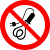 Знак запрещающий "Запрещается пользоваться электроприборами" р-р 15*15 см.