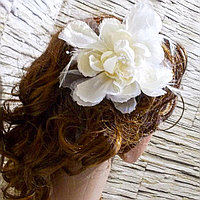 Свадебный цветок в волосы "Роза"