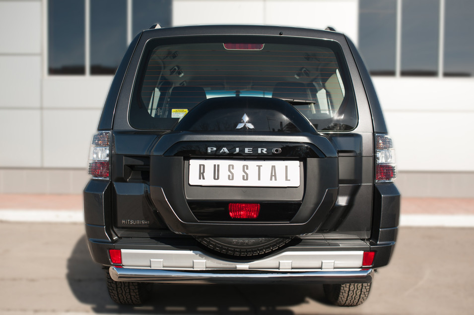 Защита заднего бампера d76 (дуга) Mitsubishi Pajero 4 (2014-2020) № MPZ-002048