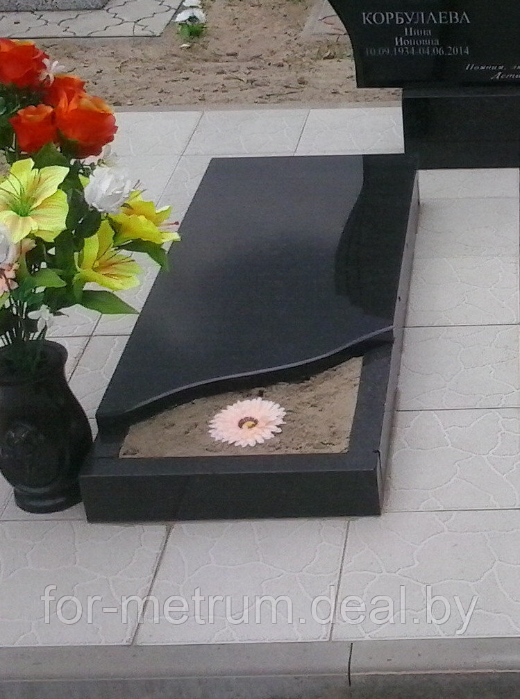 Надгробная плита №12 (Габбро-диабаз) - фото 1 - id-p123531343