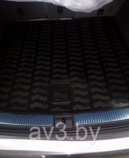Коврик в багажник Volkswagen Touareg (2018-) [72044] Aileron - фото 2 - id-p123993351