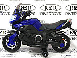 Детский электромобиль, мотоцикл RiverToys E222KX (синий) Yamaha, фото 3
