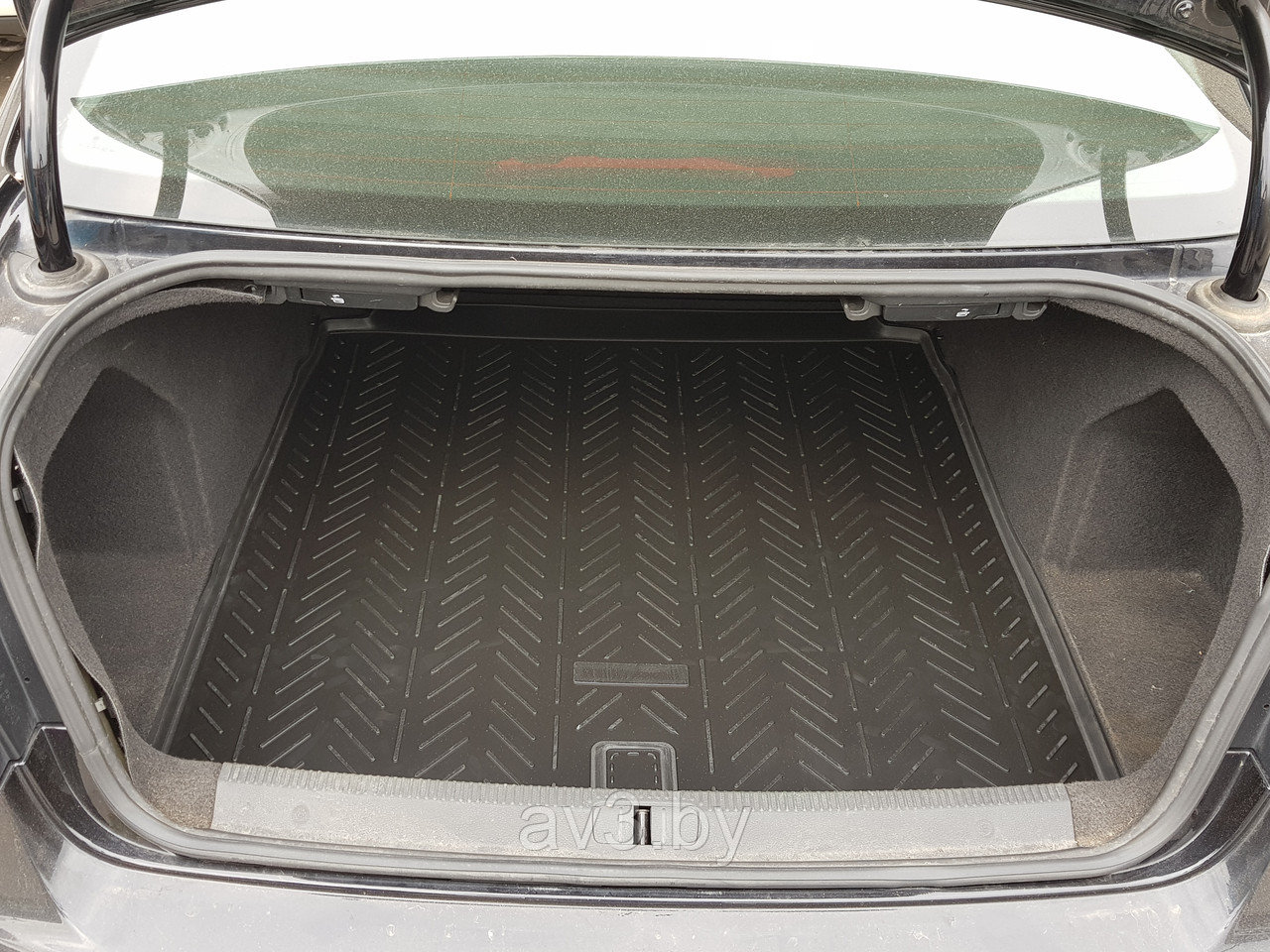 Коврик в багажник Volkswagen Passat B6, B7 2005-2010, 2011- седан [72031] (Aileron) - фото 1 - id-p61118126