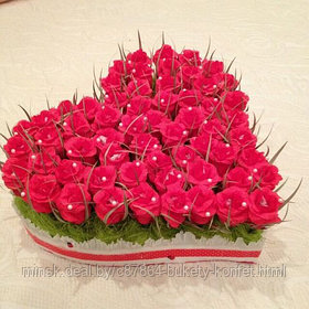 Букет конфет "Сердце 61 роза"