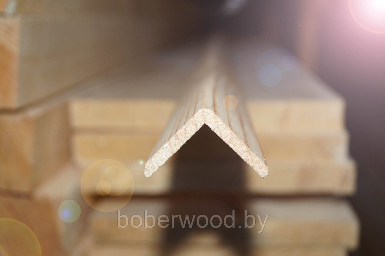 Уголок деревянный 20 мм