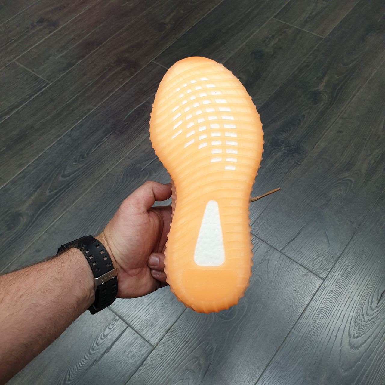 Кроссовки Adidas Yeezy Boost 350 V2 Orange - фото 5 - id-p99966845