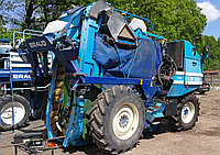 Комбайн New Holland Braud SB56