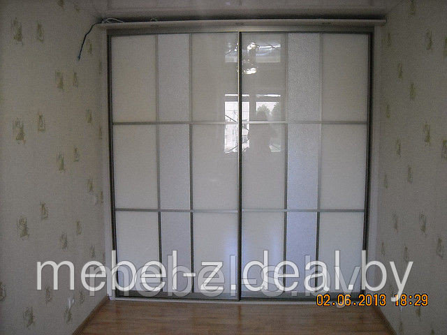 Шкаф-купе с кожей (ЭКОкожа)