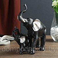 Сувенир полистоун "Слон африканский чёрный со слонятами" серебряные ушки 18,5х17х9 см, фото 4