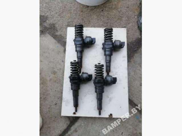 Форсунка 03G130073B, 03G130073G Volkswagen Passat B6, Фольксваген Пассат Б6 2005-2010 гг.в.