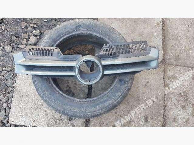 Решетка радиатора 1K0853655A Volkswagen Golf 5, Фольксваген Гольф 5 2004-2008 гг.в.