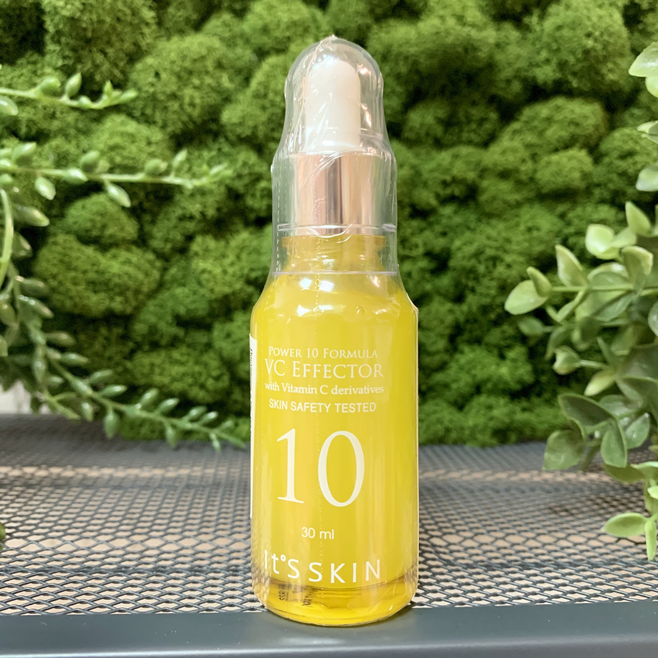 Тонизирующая сыворотка для лица с экстрактом зелёного чая It's Skin Power 10 Formula Vc Effector, 30 мл - фото 1 - id-p127047830