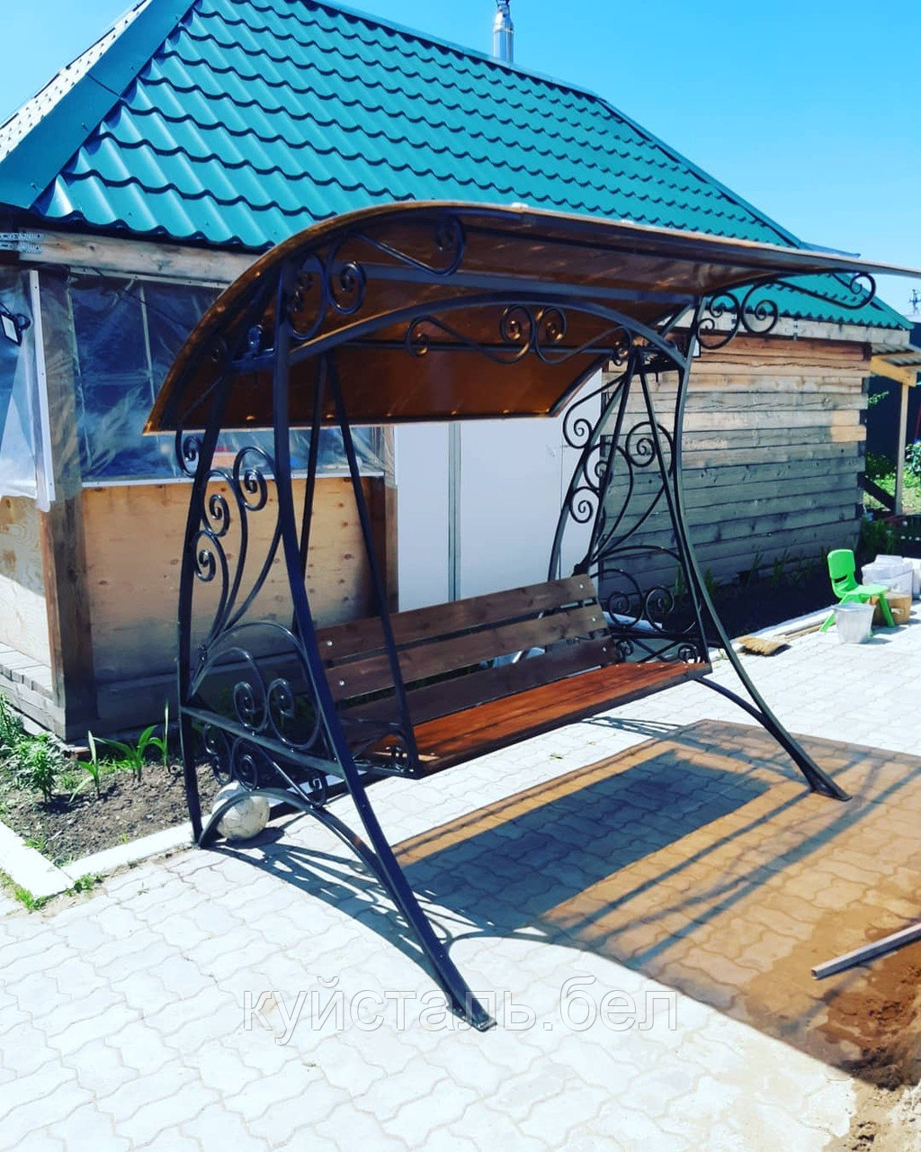 Кованые садовые качели