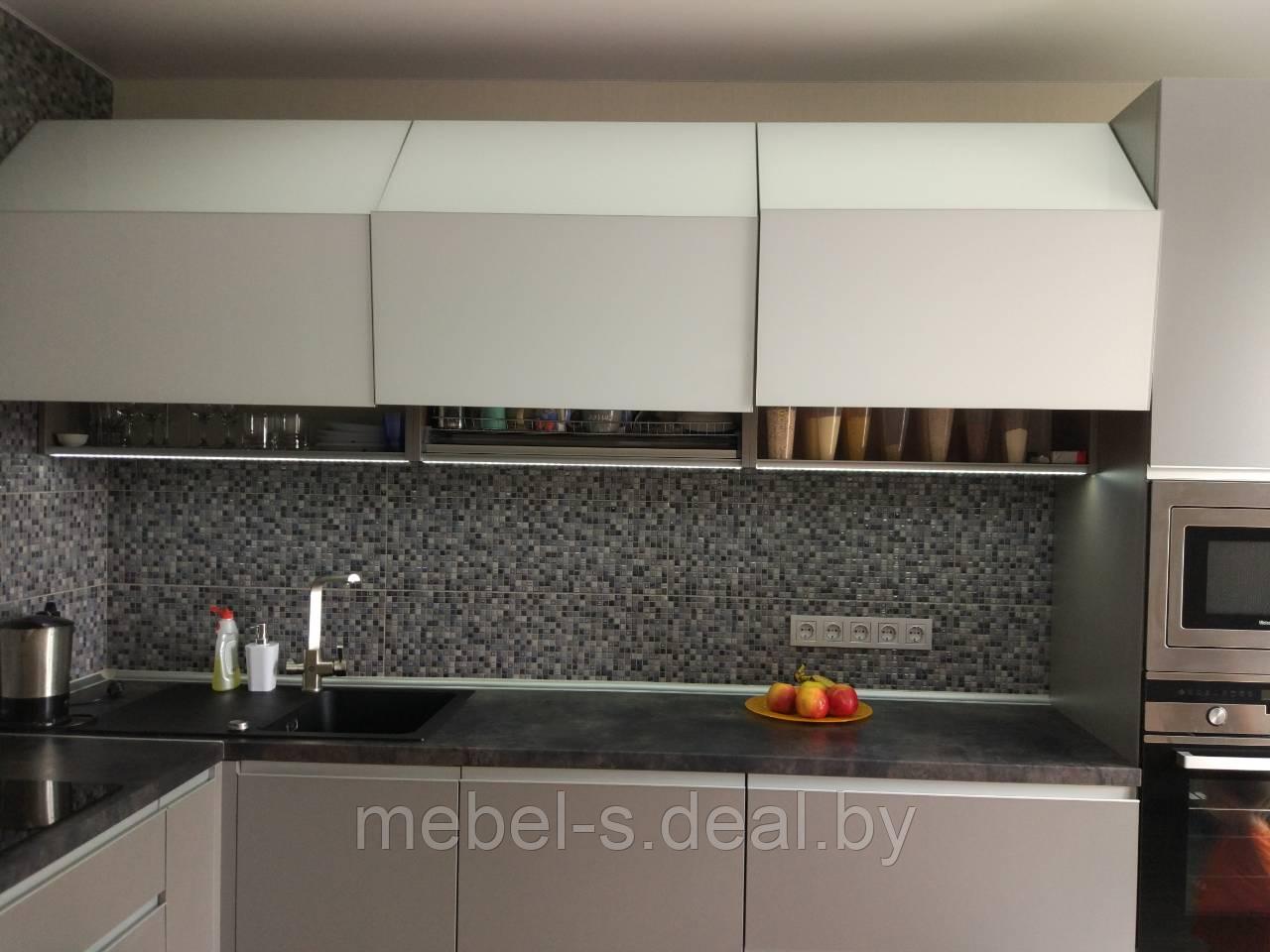 Кухня из ДСП Металлик F501 и стеклянными фасадами - фото 5 - id-p127469681