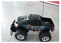 Джип Dodge 52 см. со светом и зарядным устройством 1:12 11581759 Джип Dodge 52 см. со светом и зарядным устройством 1:12