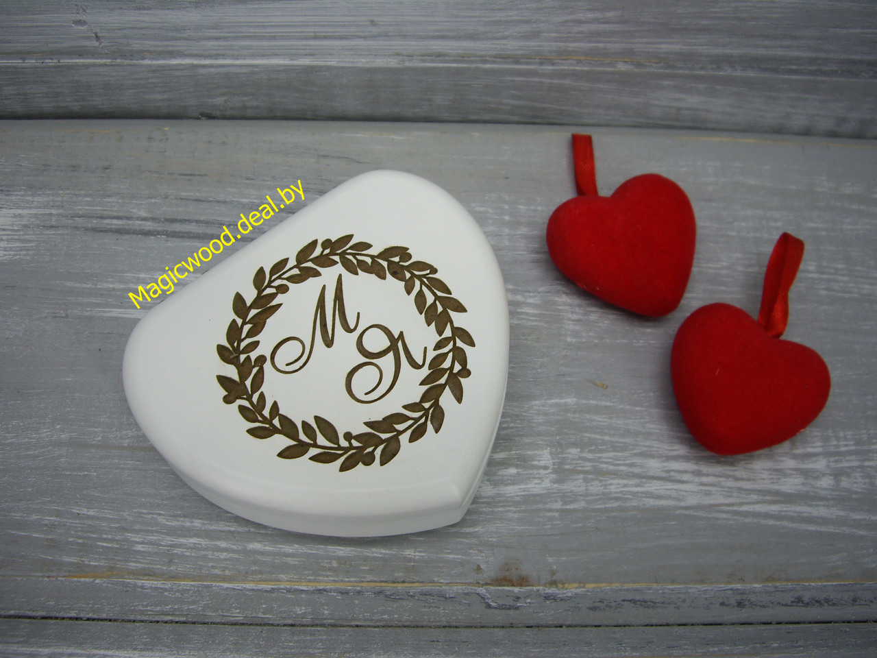 Шкатулка для колец "Сердца с кантиком" белая с гравировкой - фото 1 - id-p123288874