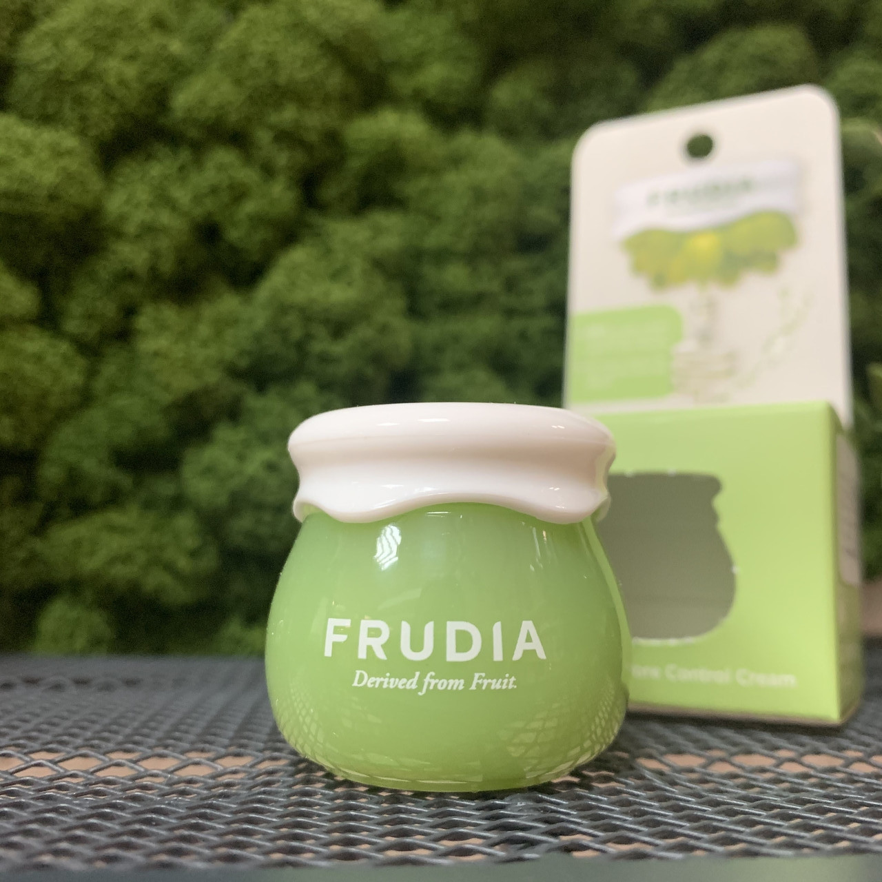 Крем для лица с зеленым виноградом (миниверсия) Frudia Green Grape Pore Control Cream,10 гр
