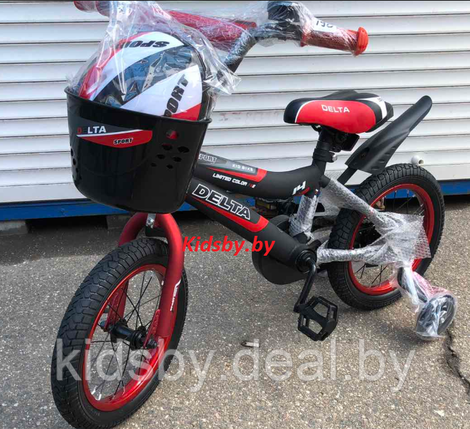 Детский велосипед Delta Sport 18 (черный/красный, 2019) с передним ручным V-BRAKE тормозом, шлемом, корзиной и