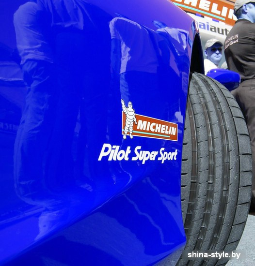 Michelin Pilot Super Sport 295/35R19 104Y - фото 5 - id-p65069674