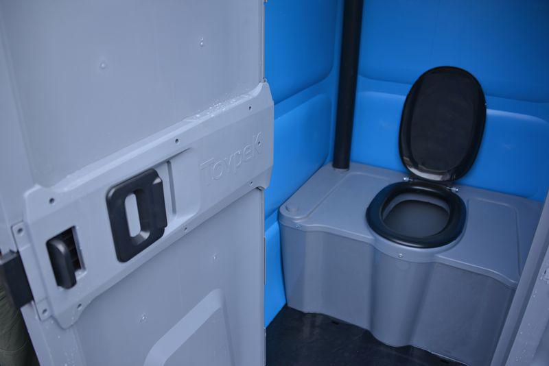 Туалет пластиковый уличный Toypek для дачи стройки. МТК. tsg - фото 3 - id-p128980044