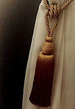 Кисть средняя ярко- золотая для штор и гардин цвет М4