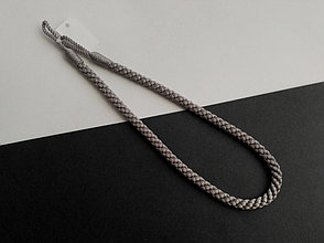 Подхват тонкий для штор и гардин серый М24