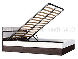 Кровать Ким 1,4 м с ПМ - Белый глянец / Венге