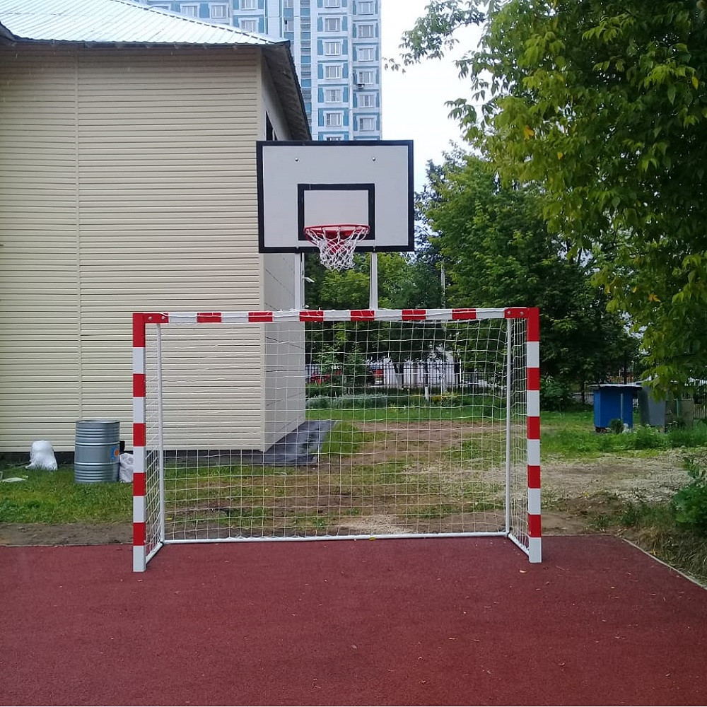 Ворота мини-футбольные на стаканах с фанерным баскетбольным щитом. - фото 2 - id-p129936750