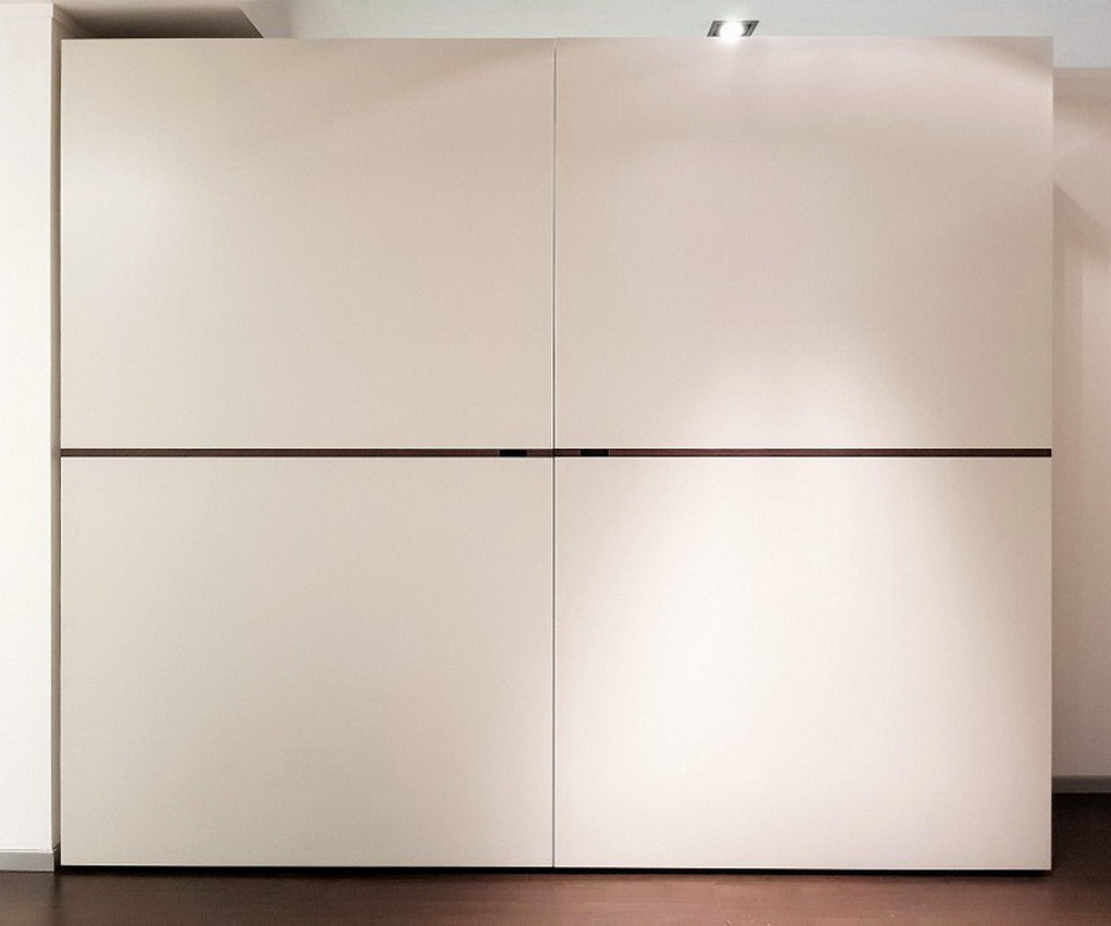 Компланарный шкаф двухдверный с итальянской системой Bortoluzzi Slider L