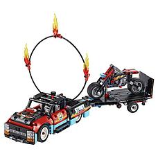 LEGO Technic Шоу трюков на грузовиках и мотоциклах 42106, фото 2